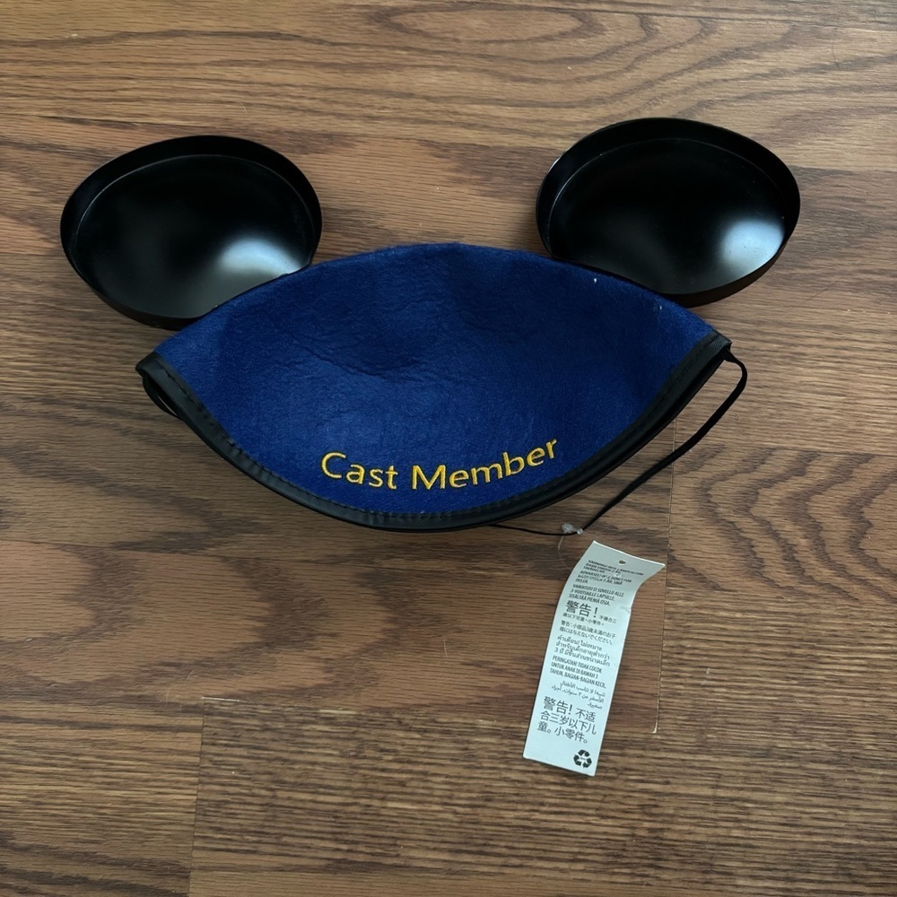 Walt Disney World 50th Anniversary Cast Exclusive Mickey Mouse Ears Hat - Picture 2 of 3